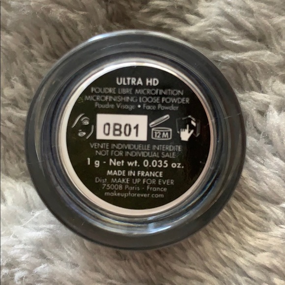 MAKE UP FOR EVER Ultra HD Loose Powder - Picture 5 of 5